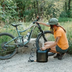 2 Gallon Pressurized Portable Water Tank