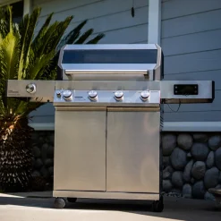 450 sq. in. Smart Grill with Clearview Lid