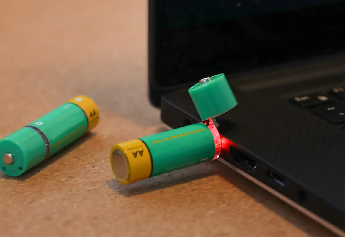 AA USB Rechargeable Batteries (Set of 4)