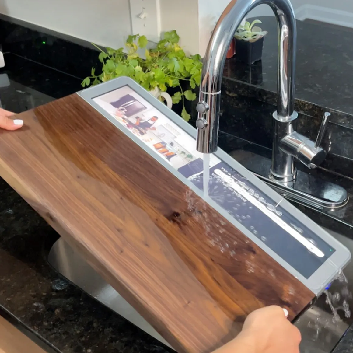 BLOK Smart Cutting Board