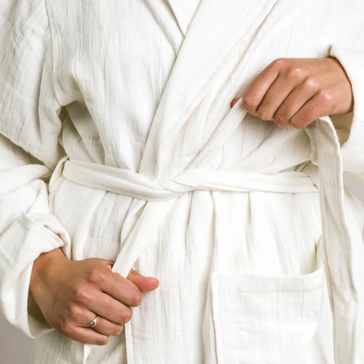 Featherweight Linen Blend Robe