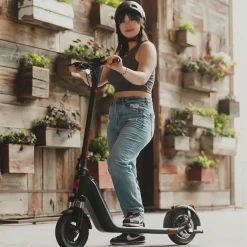 Foldable E-Scooter with 24-Mile Range