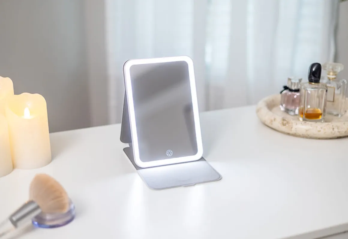 Full-Face LED Travel Mirror