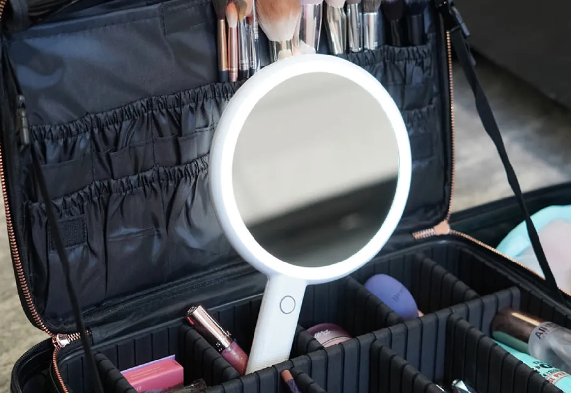 LED Lighted Handheld Mirror