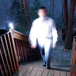 Linking Motion-Activated LED Outdoor Lights (Set of 2)