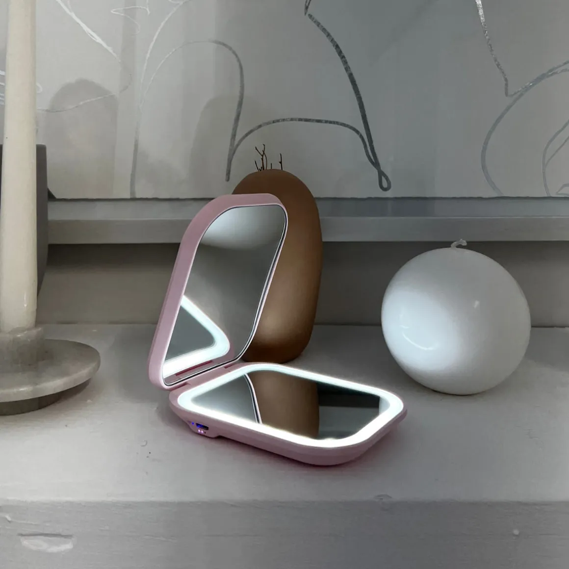 Phone Charging Compact Mirror