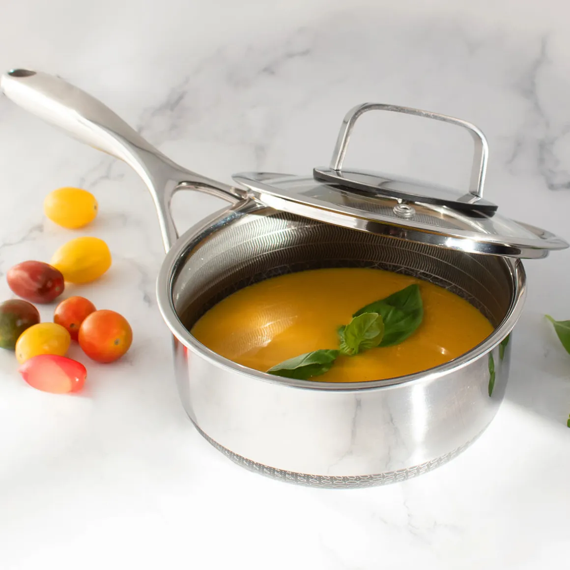 1.5-Quart Hybrid Sauce Pan with Lid