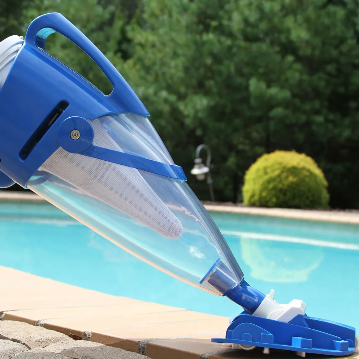 Rechargeable Pool Vacuum