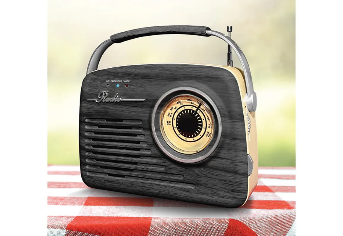 Retro AM/FM Radio with Bluetooth