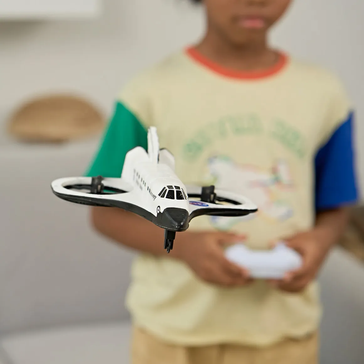 Smithsonian RC Space Shuttle Discovery Drone