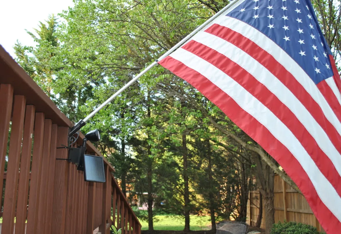 Solar LED Flagpole Light