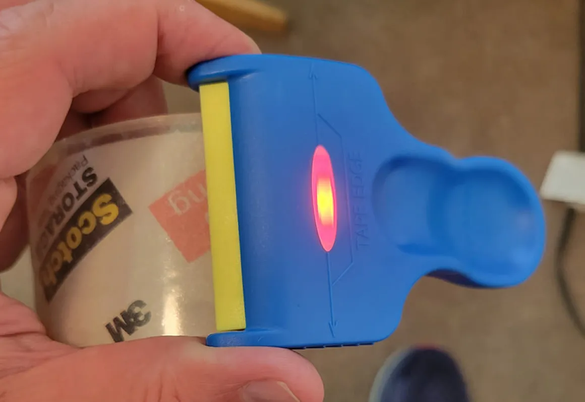 Tape Edge Finder