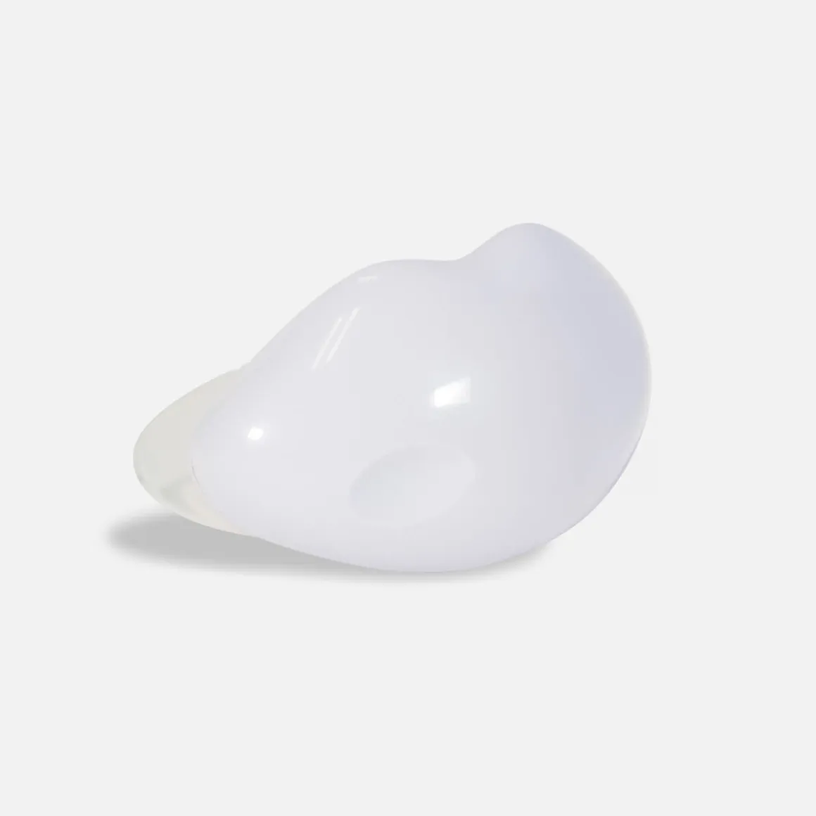 World's First At-Home Professional LED Lip Therapy Device